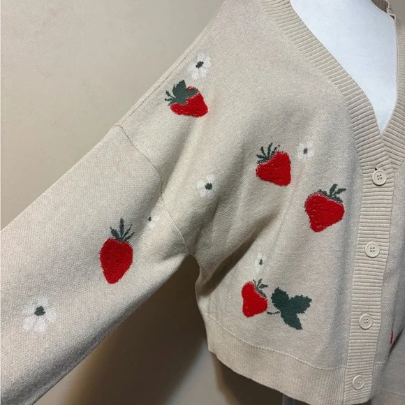 Cardigan Sweater strawberries women’s large originality long sleeve boxy - Picture 2 of 6